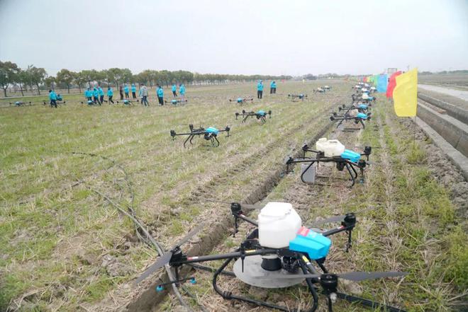 &ldquo;送科技下鄉(xiāng)&rdquo;:30架啟飛智能植保無人機(jī)為寧波市春耕備耕現(xiàn)場(chǎng)會(huì)添彩